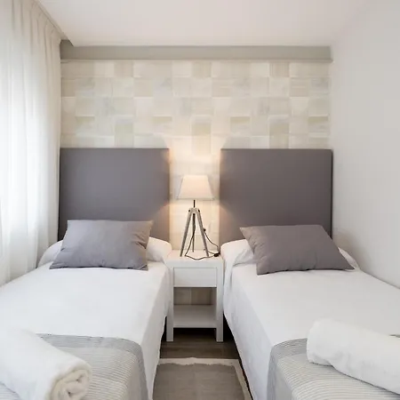 Puerto De Premium 3 Bedrooms Apartment Malaga